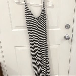 Summer tank top maxi dress black and white chevron